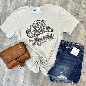 Howdy Hat Tee